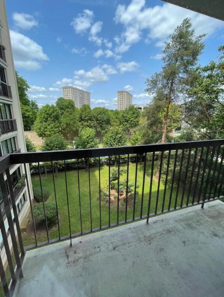 Dayroom Espace Paris Sans Nuitee Et Chambre Partagee Chatillon Nuitee -- Repos Journee Ou Espace Travail 8-19H Proche Tour Eiffel Ou Usage Bureau A L'Heure En Journee -- Nuitee Chatillon Avenue Paris *